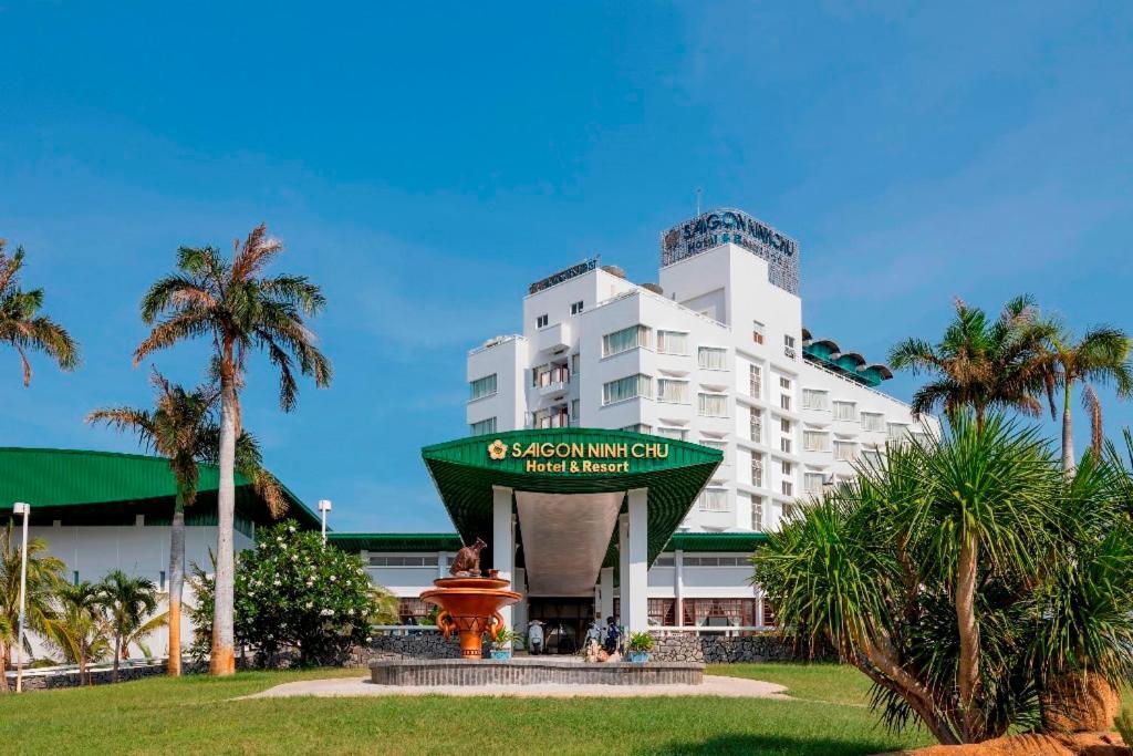 Saigon - Ninh Chu Hotel & Resort Фанранг Экстерьер фото