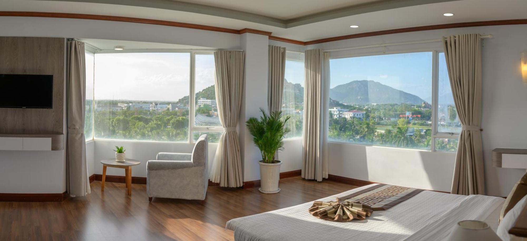Saigon - Ninh Chu Hotel & Resort Фанранг Экстерьер фото