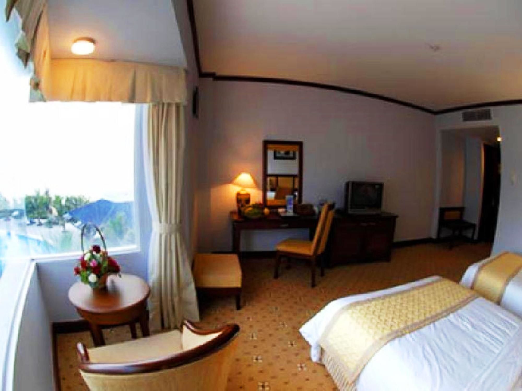 Saigon - Ninh Chu Hotel & Resort Фанранг Экстерьер фото